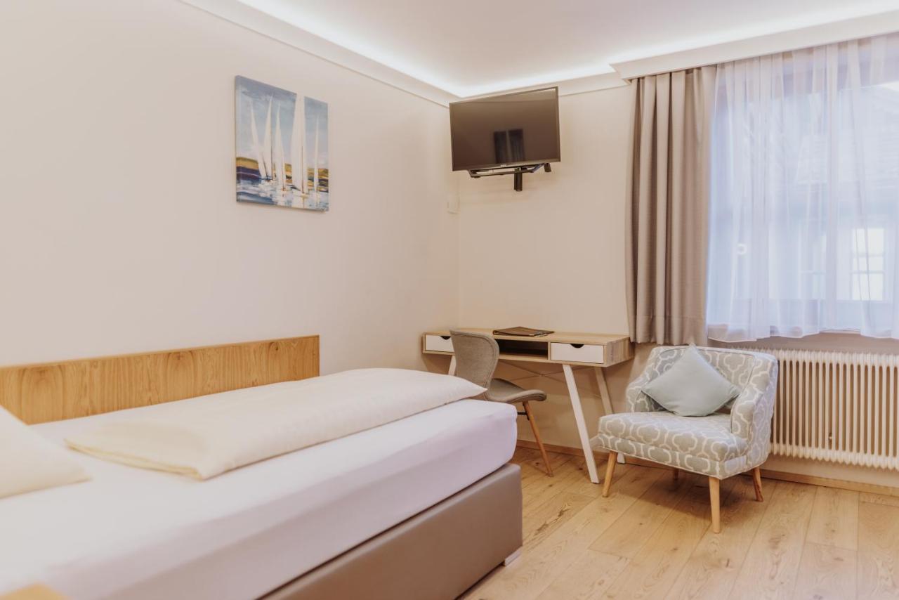 Landhotel Gschirnwirt ออยเกนดอร์ฟ ภายนอก รูปภาพ